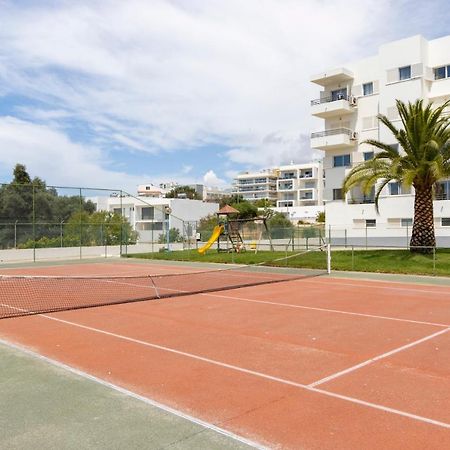 Spaceful Apartment In Albufeira Bagian luar foto