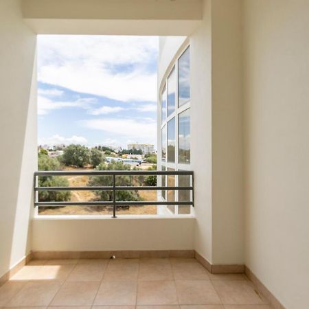 Spaceful Apartment In Albufeira Bagian luar foto