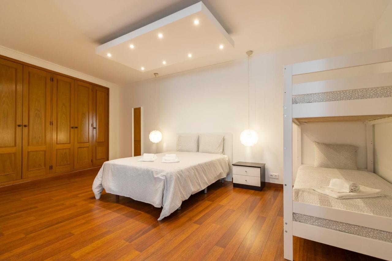 Spaceful Apartment In Albufeira Bagian luar foto